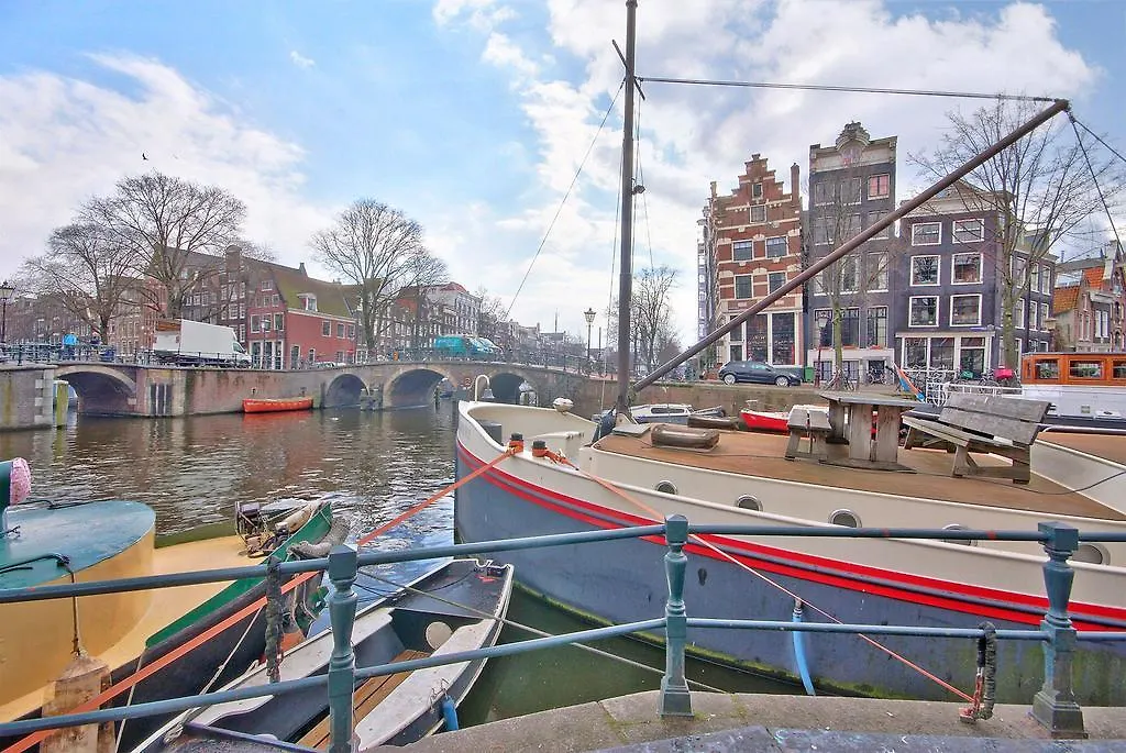 Houseboat Prince William & Houseboat Prince Arthur Amsterdam