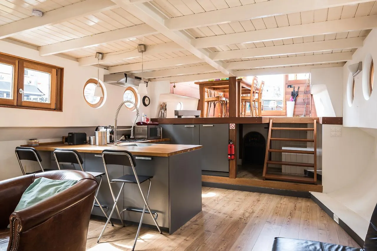 Houseboat Prince William & Houseboat Prince Arthur Amsterdam 0*,