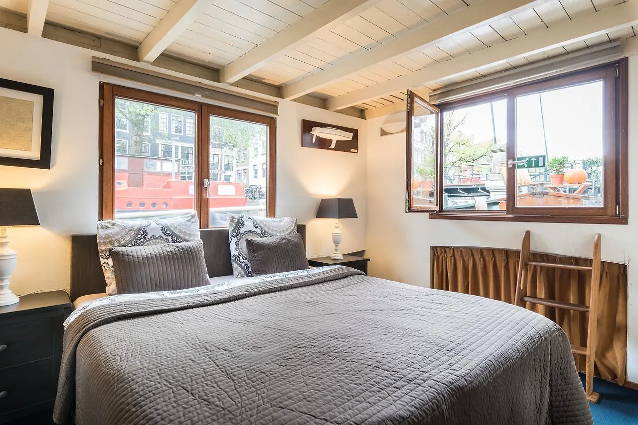 Botel Houseboat Prince William & Houseboat Prince Arthur Amsterdam Niederlande